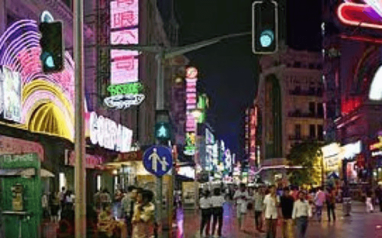 Nanjing Rd, the main shopping street in downtown Shanghai