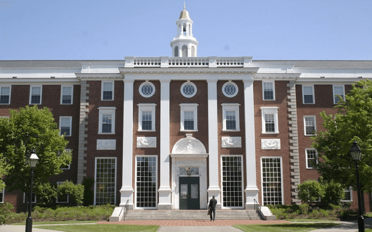 GMAT score for Harvard | Understanding Harvard’s MBA class average GMAT and GMAT score range ©FlorianPilz