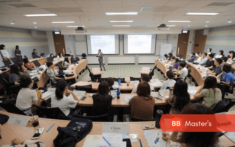 HKUST Business school offers its students a year-long MSc in International Management | ©Master of Science in International Management- HKUST MIMT