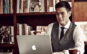 Seoul Min is an award-winning consultant with his own business