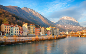 At the heart of the French Alps, Grenoble is an exciting place to go to business school © iStock/aletheia97